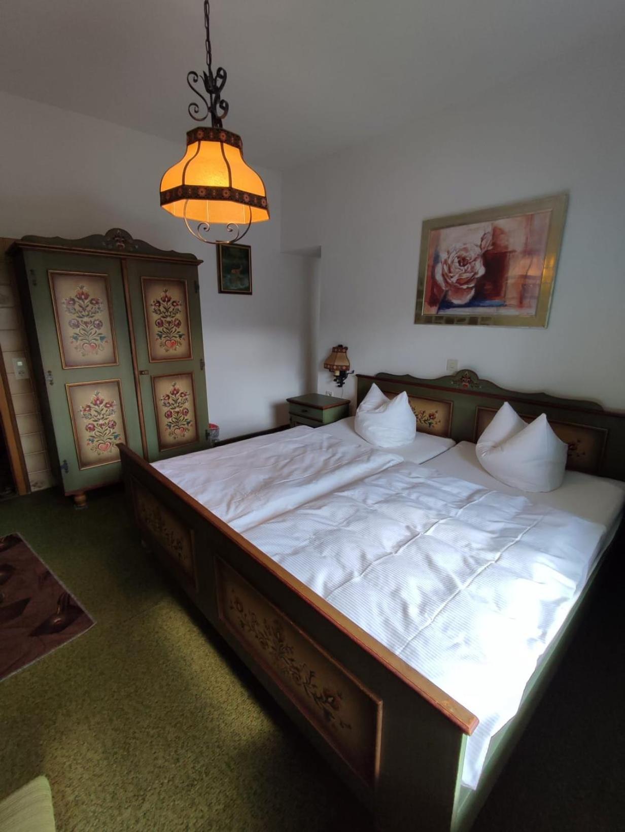 Hotel-Restaurant Burg-Ramstein Kordel Екстер'єр фото